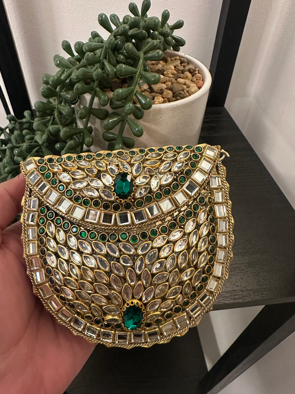 Kundan Emerald Clutch