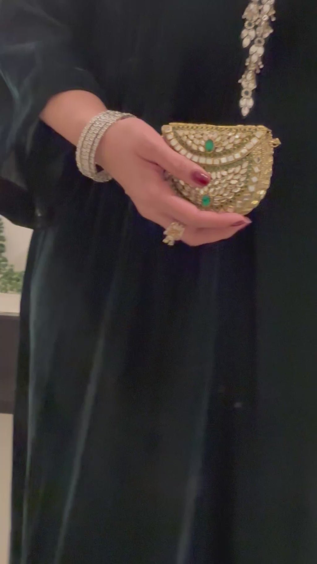 Kundan Emerald Clutch
